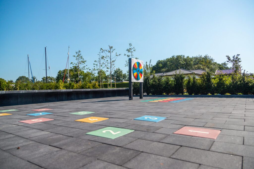 Spielplatz im Freien bei De Brekken